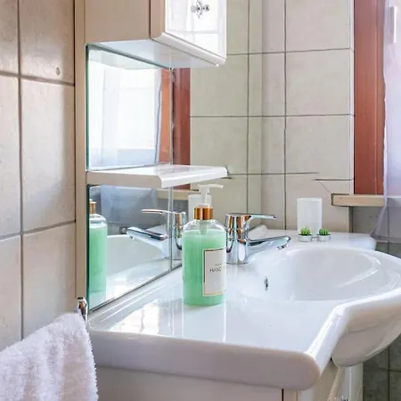 Con Giardino 公寓 *